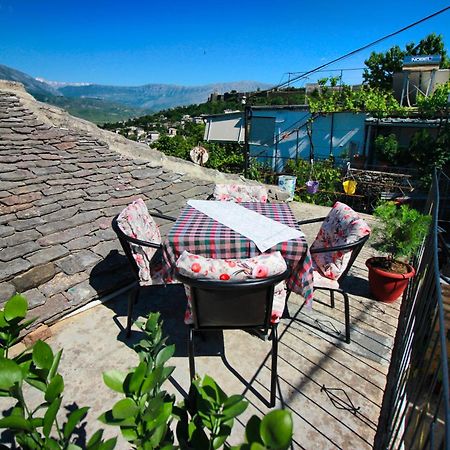 Gjirokastër Guest House Denis מראה חיצוני תמונה