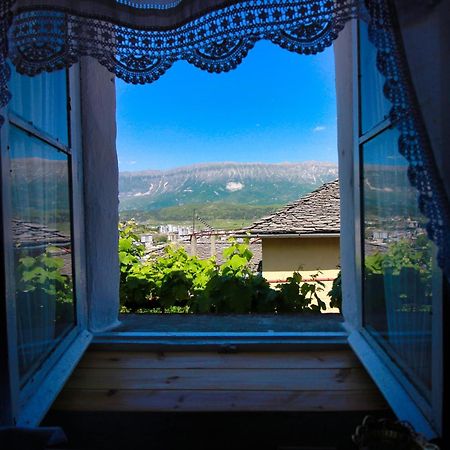 Gjirokastër Guest House Denis מראה חיצוני תמונה