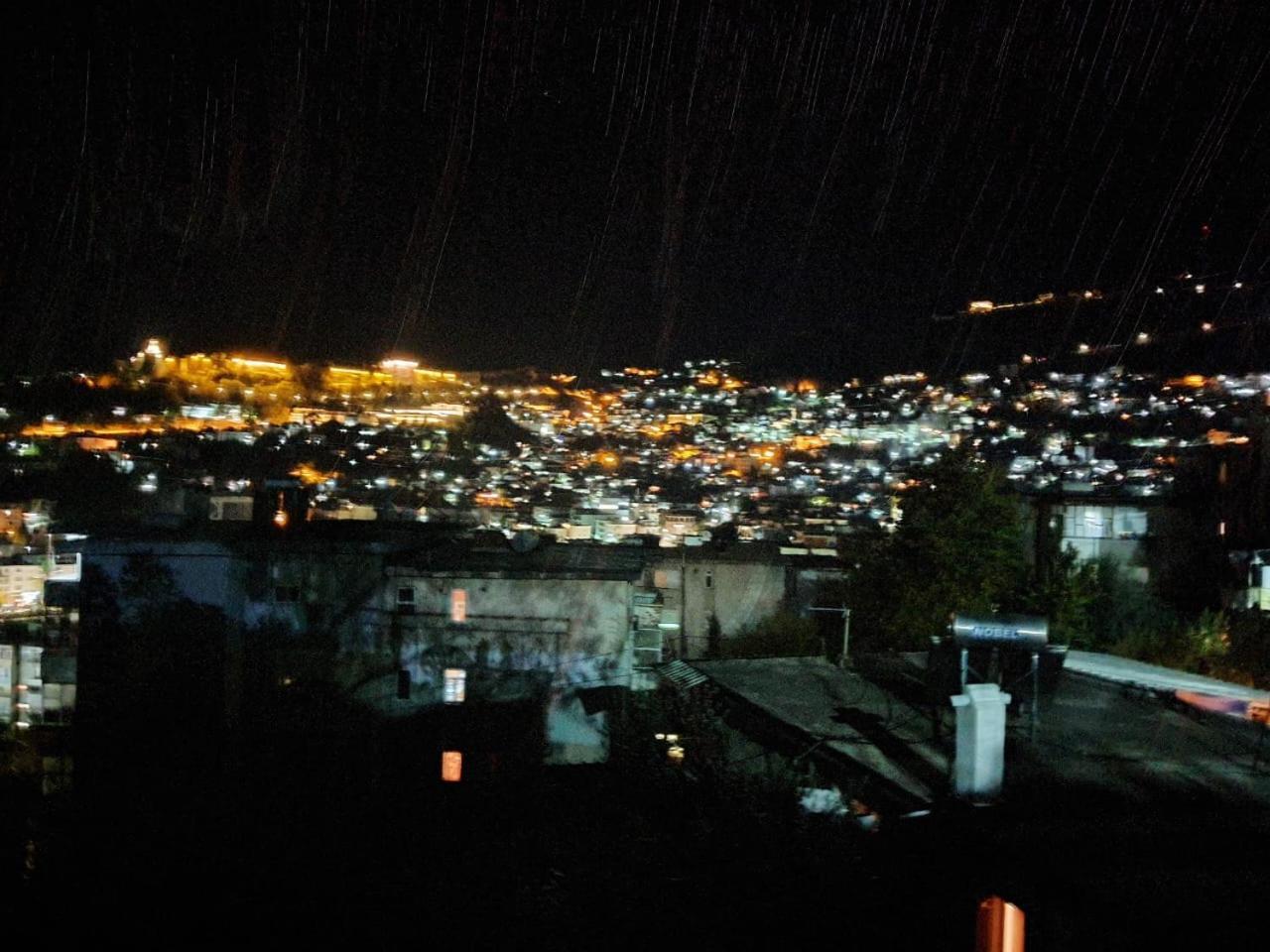 Gjirokastër Guest House Denis מראה חיצוני תמונה