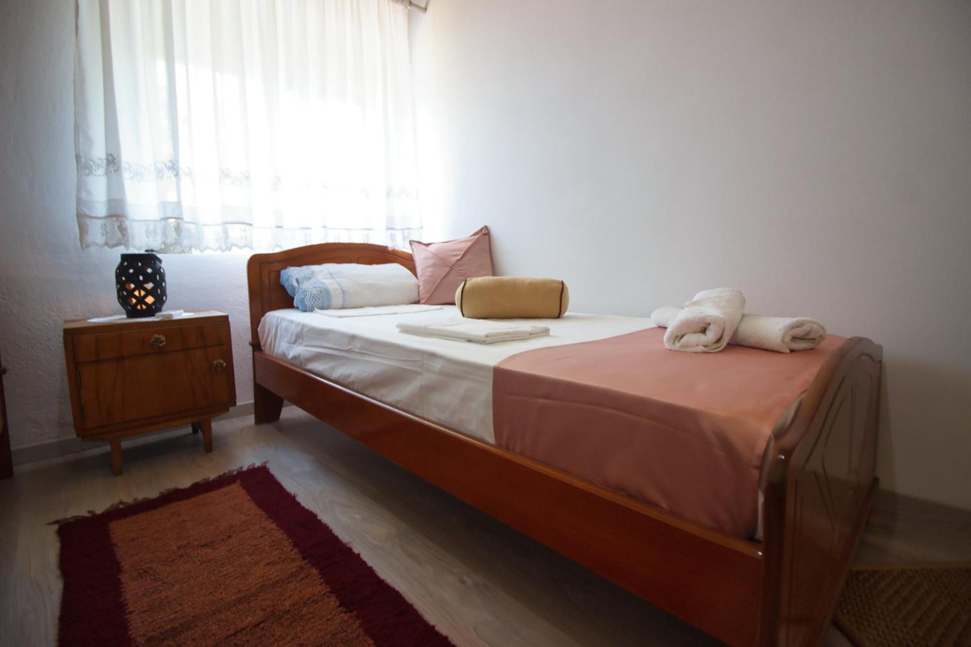 Gjirokastër Guest House Denis מראה חיצוני תמונה