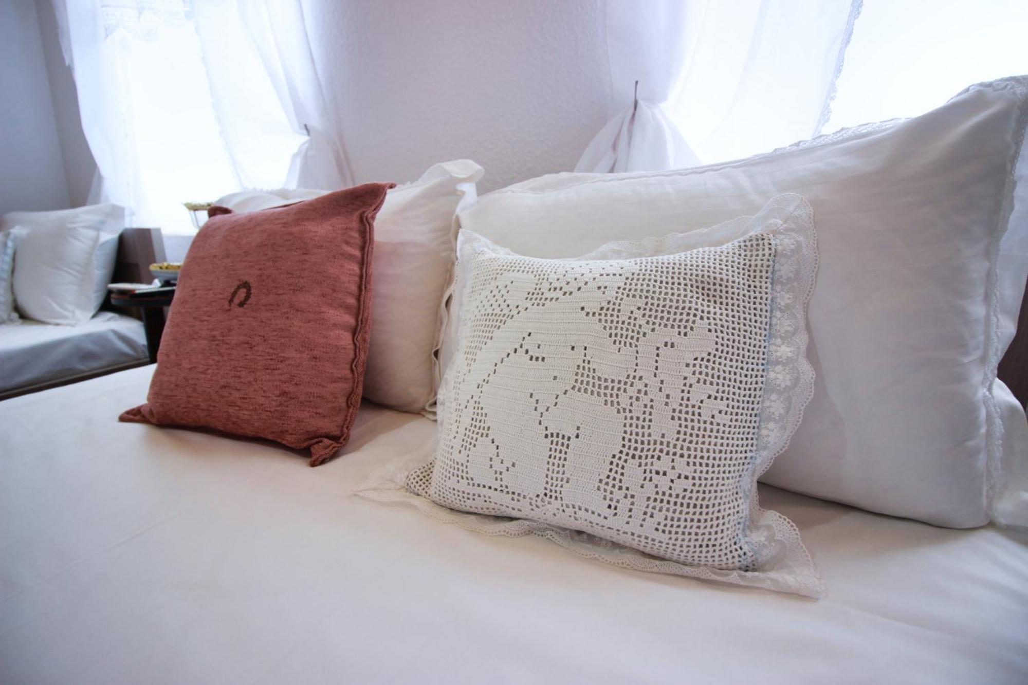 Gjirokastër Guest House Denis מראה חיצוני תמונה